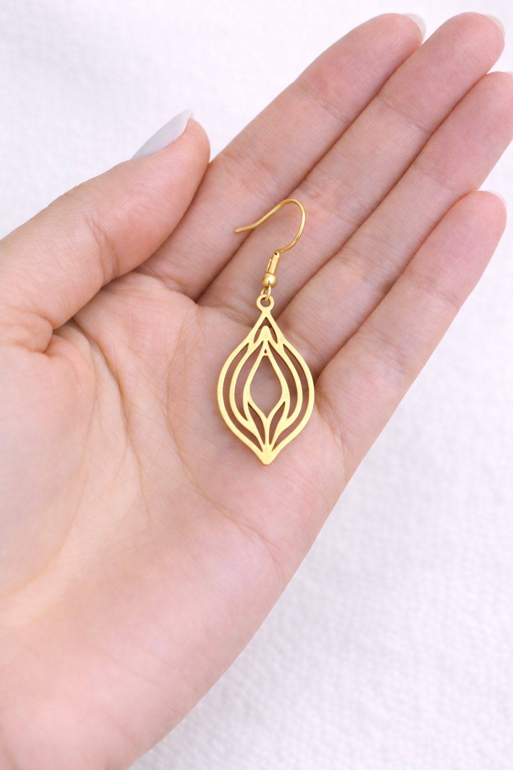 Vulva Yoni Ornament Ohrringe Gold, Statement, Minimalistisch filigrane Ohrhänger, leichte Ohrringe, Messing, elegant, Schmuck